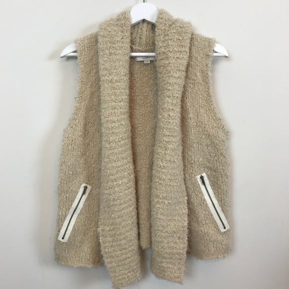LOFT Jackets & Blazers - TAKING BEST OFFER❗️ Loft Tan Boucle Vest